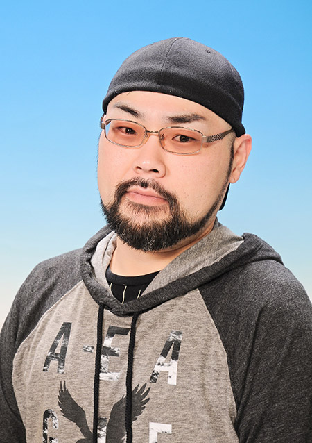 denfaminicogame's tweet photo. 『エーペックスレジェンズ』故・藤原貴弘さんによるレヴナントの収録音声を今後もゲーム内で使用し続けると発表
https://t.co/1mfJezUm4h

現在開催中の『サイバーパンク』コラボのボイスが藤原さんによる最後の新規収録音声となる。今後、レヴナントの新規日本語版ボイスは武田太一さんが担当 https://t.co/LdiuENdSQ3