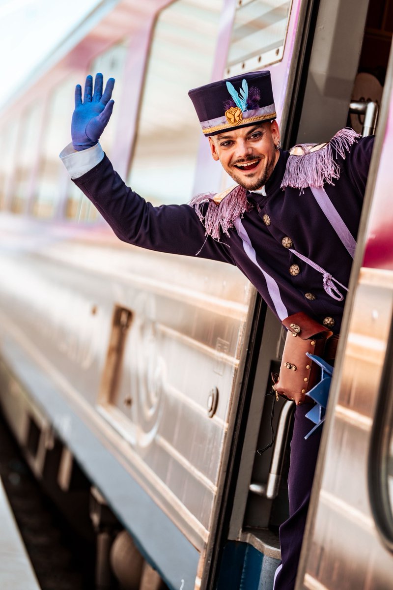 tomorrowland's tweet photo. The People of Tomorrow are on their way for another unforgettable weekend. https://t.co/FHhhZoRIIK