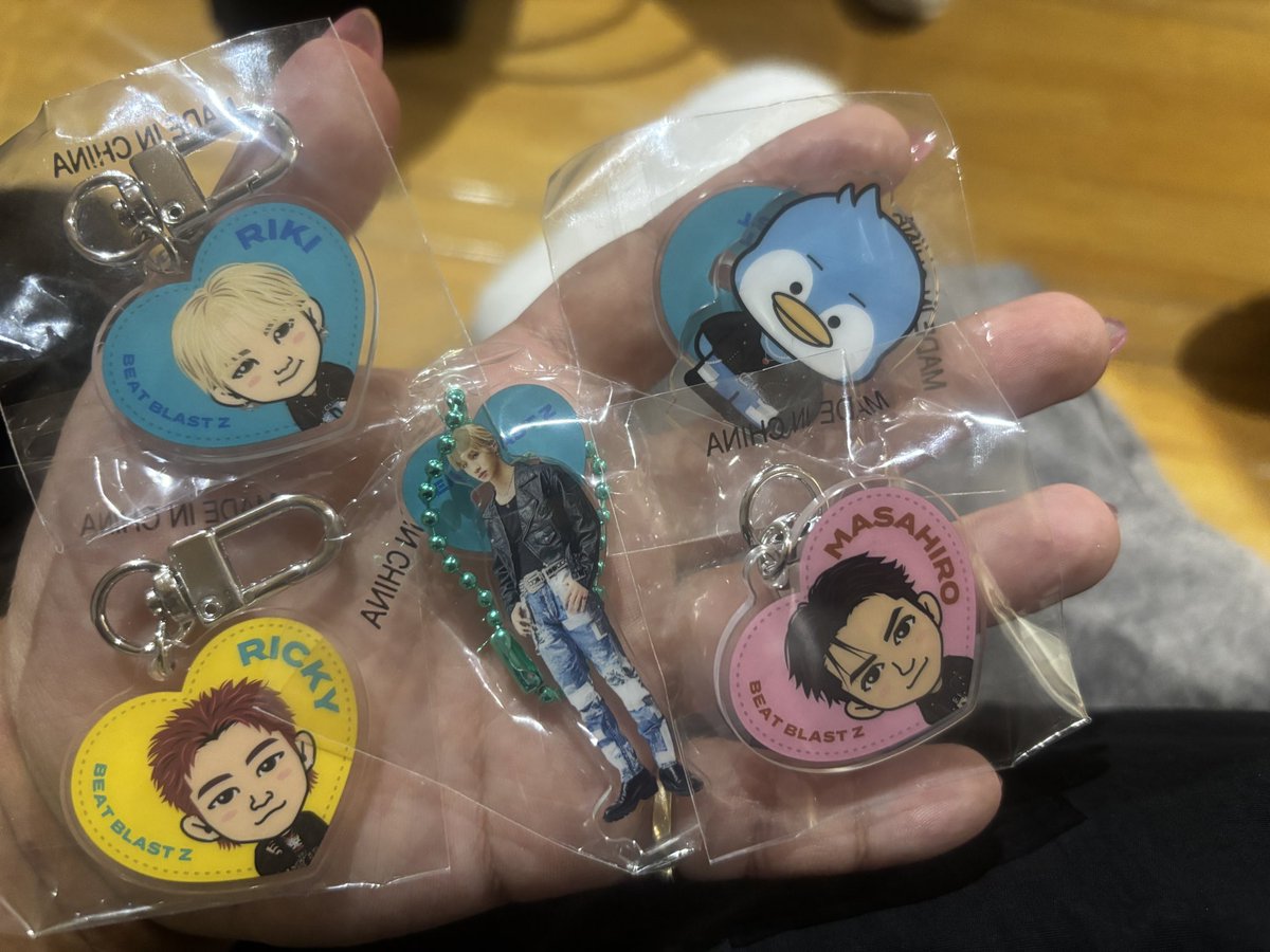 minazuki_aina's tweet photo. BALLISTIK BOYZ LIVE TOUR 2026 "BEAT BLAST Z"  ガチャ交換 BBZ バリ 

譲 奥田力也、松井利樹、砂田将宏

求 海沼流星(りゅせにゃん、缶バッジ)、砂田将宏(缶バッジのみ)

岐阜、静岡で手渡し交換優先
リプ又はDMにてご連絡ください https://t.co/WGC5069Hic