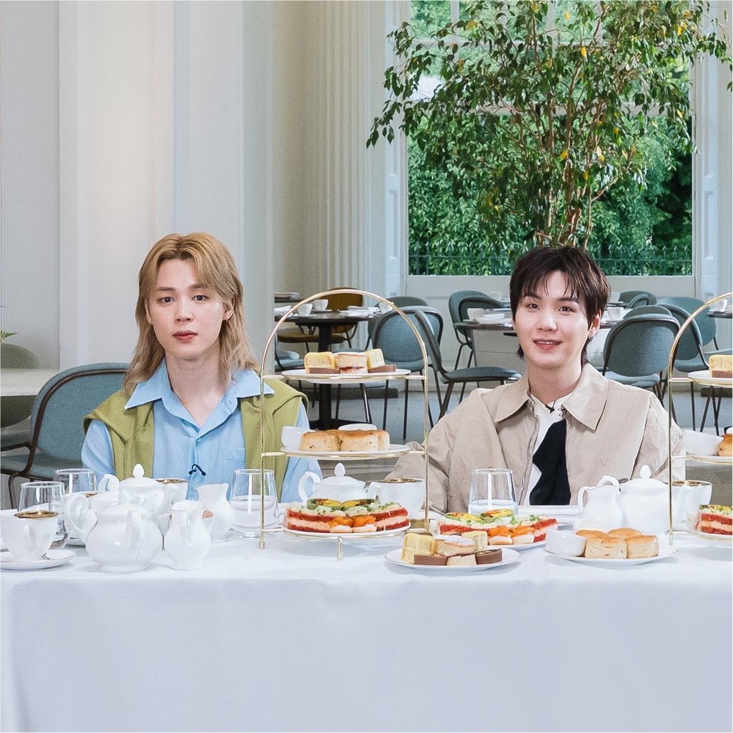 mimijamms's tweet photo. What in an arrange marriage trope is this? 🤭 https://t.co/NJnbQAsrXg