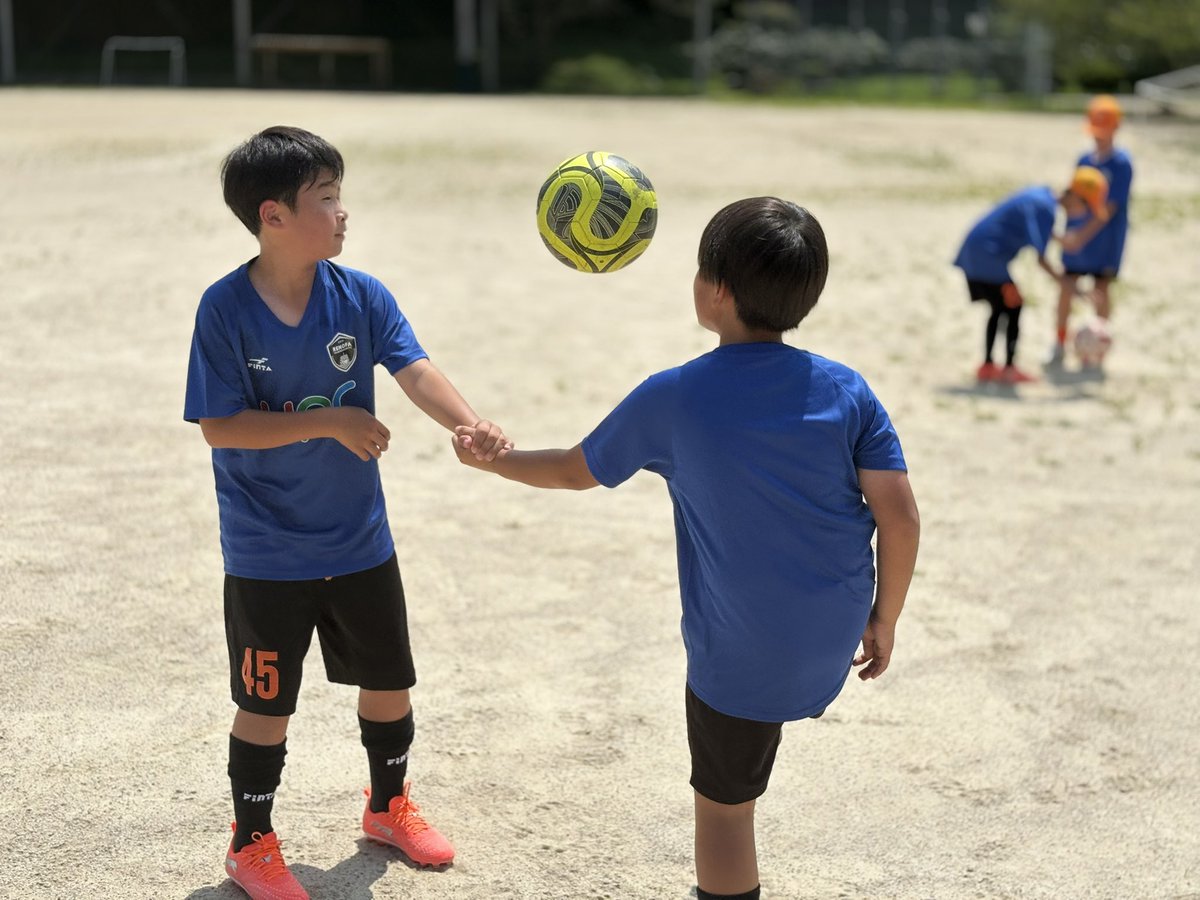 renofa_school's tweet photo. 2026 #レノファ山口FCサッカースクール
サマーキャンプsupported by ユーピーアール

🔸4~6年生の部・第1プログラム
ウォーミングアップ&amp;アイスブレイク😀

#レノファスクール #renofa #RERISE
#ユーピーアール #upr https://t.co/TdhMQuBnTt