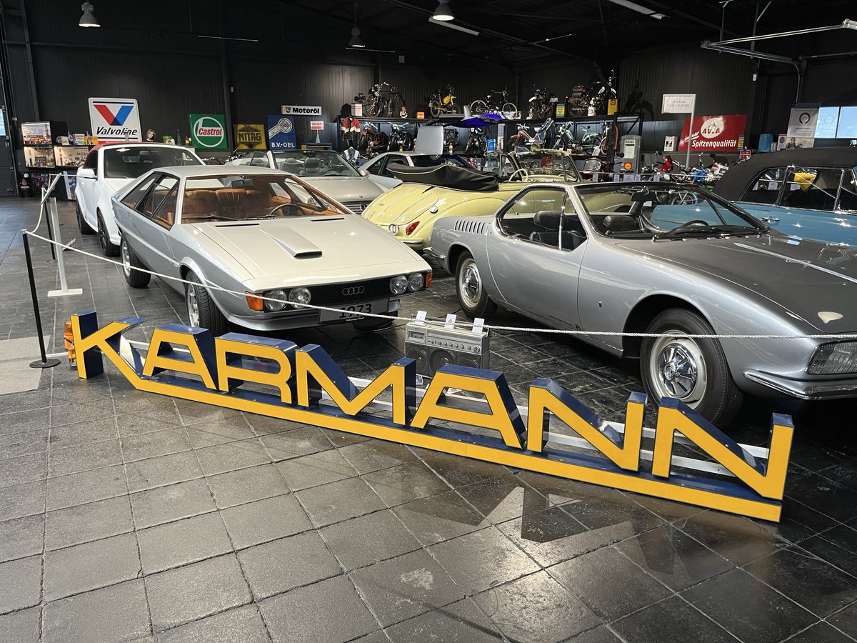 PieterBotman's tweet photo. De #Karmann ‘Sonderausstellung’ is zeker de moeite waard. Je struikelt er trouwens over de hoogbejaarde vrijwilligers die herrlich gründlich met hun taak bezig zijn. Ik zou er wel een AEDtje ophangen 😉. #autospot #automuseummelle #Volkswagen https://t.co/jepSVvzDIO