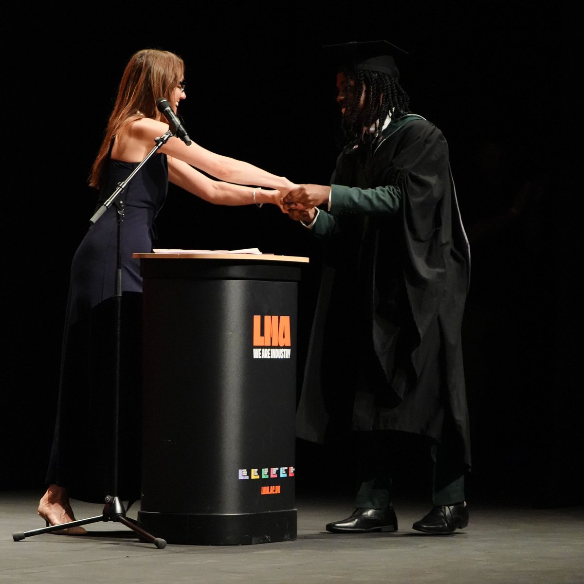 lmauniofficial's tweet photo. A huge congratulations to all of our London graduates! 🎓 

It’s been amazing to watch your journey and see everything you’ve accomplished, you’ve truly done yourselves proud. https://t.co/J7Rj9EfJ0m