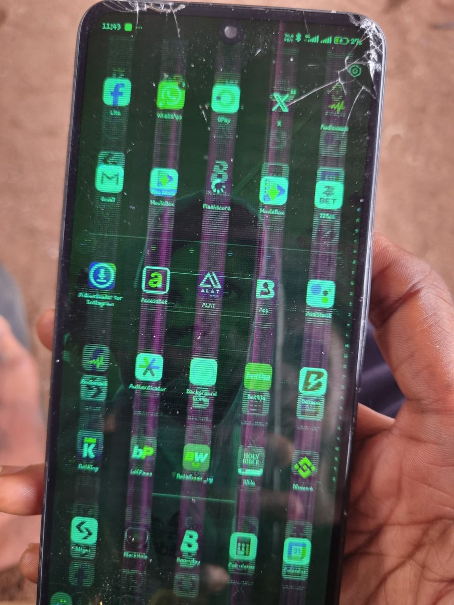 ProfitSafe's tweet photo. @lekan_mark It can change my phone @lekan_mark https://t.co/hsljhmfD01