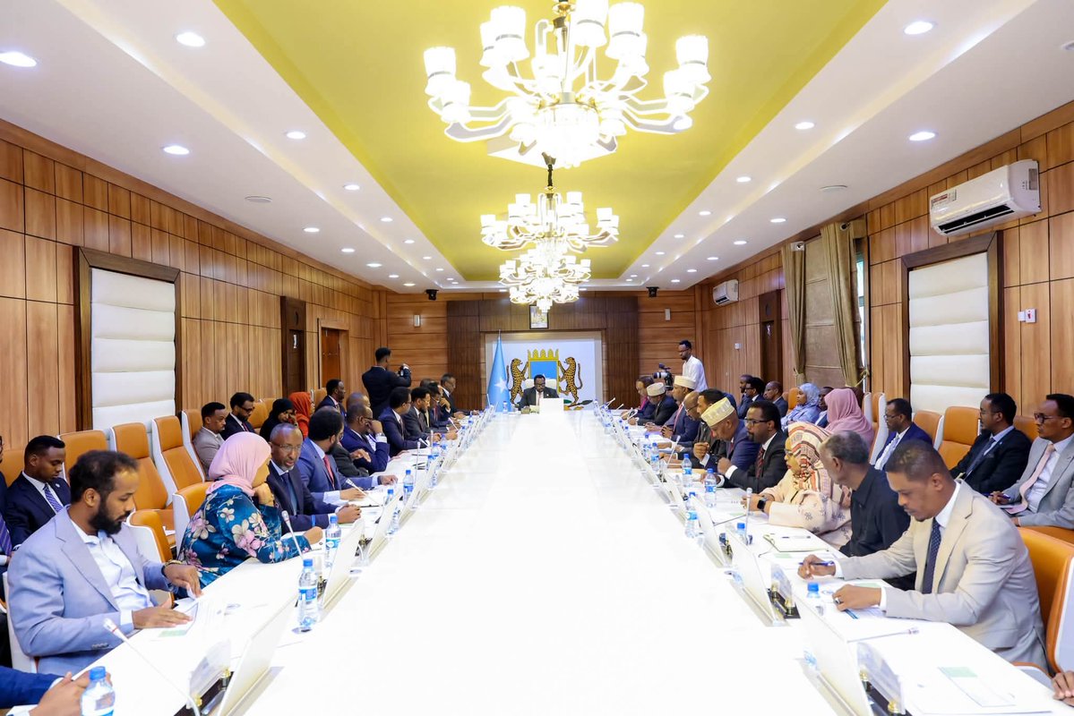 MOISOMALIA's tweet photo. The Cabinet approved today the Culture &amp; Arts Bill, drafted by the @MOISOMALIA. Minister  Abdifatah Qasim Mahmud, thanked the cabinet for approving the bill, describing it as a significant step toward preserving, promoting, and safeguarding Somalia's cultural heritage. https://t.co/Y0lbt7bbmS