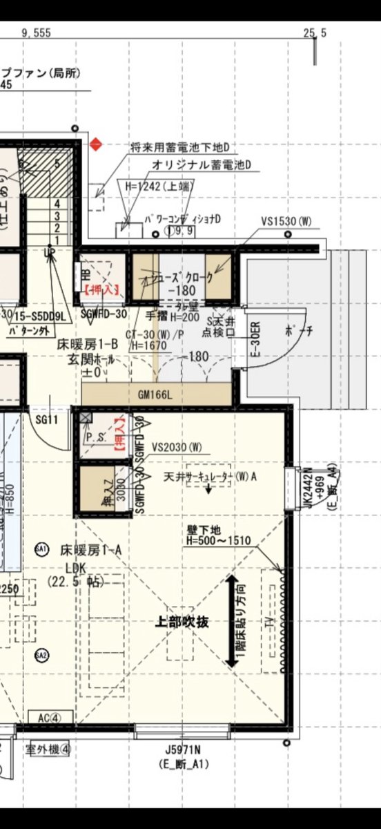 keke_1jo's tweet photo. この玄関なら扉の開き方は逆開きの方が良いですか？

駐車場は図面的に玄関の右下にきます

#一条工務店　　#間取り https://t.co/Mo6eZquy8r