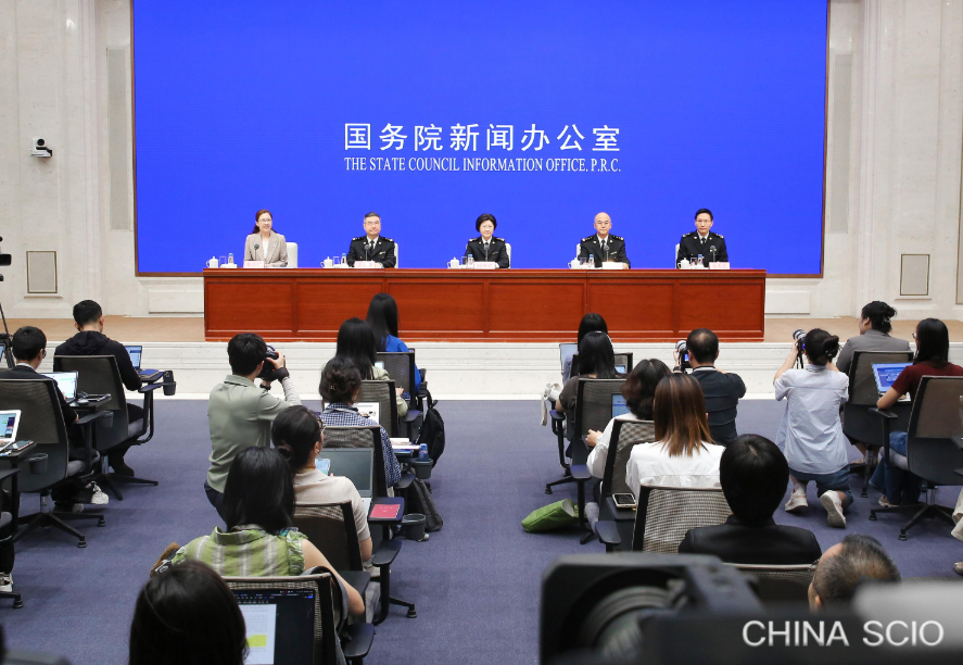 chinascio's tweet photo. China plans to make importing easier in 2026-2030 by expanding #market access, simplifying customs procedures and improving services. The goal: more high-quality products for #consumers and greater opportunities for #businesses around the world. 
https://t.co/TtJP47LjfE https://t.co/m45lH2IC8B