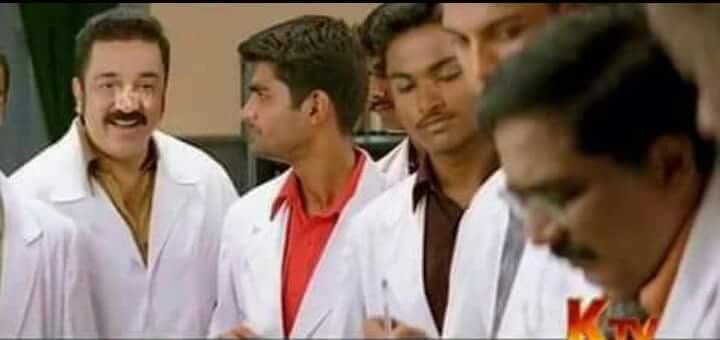Ak_Annna_'s tweet photo. டேய் ப்ரவுட் கொத்தூஸ் ஜனநாயகன் வேண்டாம் ஜனநாயகம்தான் வேணும்னு சொல்லிட்டு எங்களுக்கு முன்னாடி தியேட்டர் வாசல்ல நிக்குற... https://t.co/RUqvXKdN5a