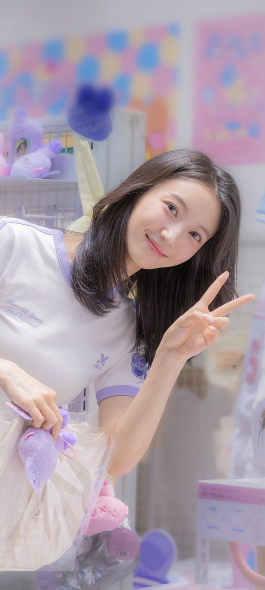 DDeung_yu's tweet photo. 모모이 + 오마이걸 배경화면 세트 만들어봤습니다 https://t.co/Wq80XHD0fw