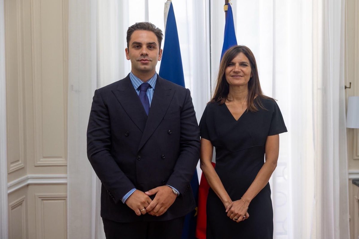 RufoAlice's tweet photo. Entretien avec Hadrien Canter, CEO d’Alta Ares, sur les défis de la lutte anti-drones et les besoins croissants en solutions de défense aérienne à bas coût face à l’évolution des menaces.

De l’Ukraine au Proche et au Moyen-Orient, les startups françaises contribuent à renforcer les capacités de protection de nos forces et de nos partenaires, tout en affirmant l’excellence de notre base industrielle et technologique de défense sur les marchés européens et internationaux. 🇫🇷🇪🇺