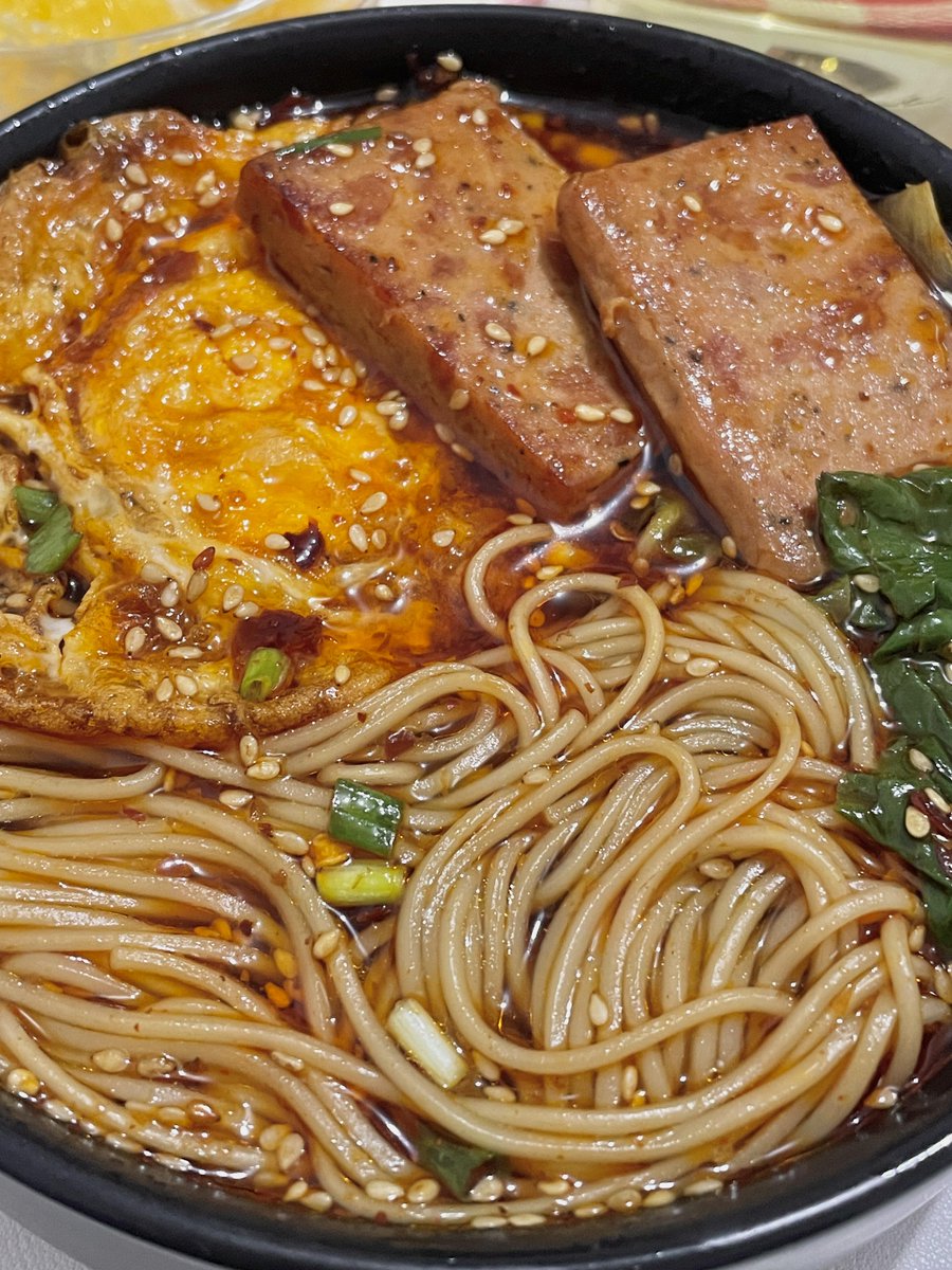 PearlRhode3994's tweet photo. Just had the best quick lunch—homemade vegetable noodle soup, warm and filling, perfect for a busy weekday! https://t.co/H8Yzl3KpJO