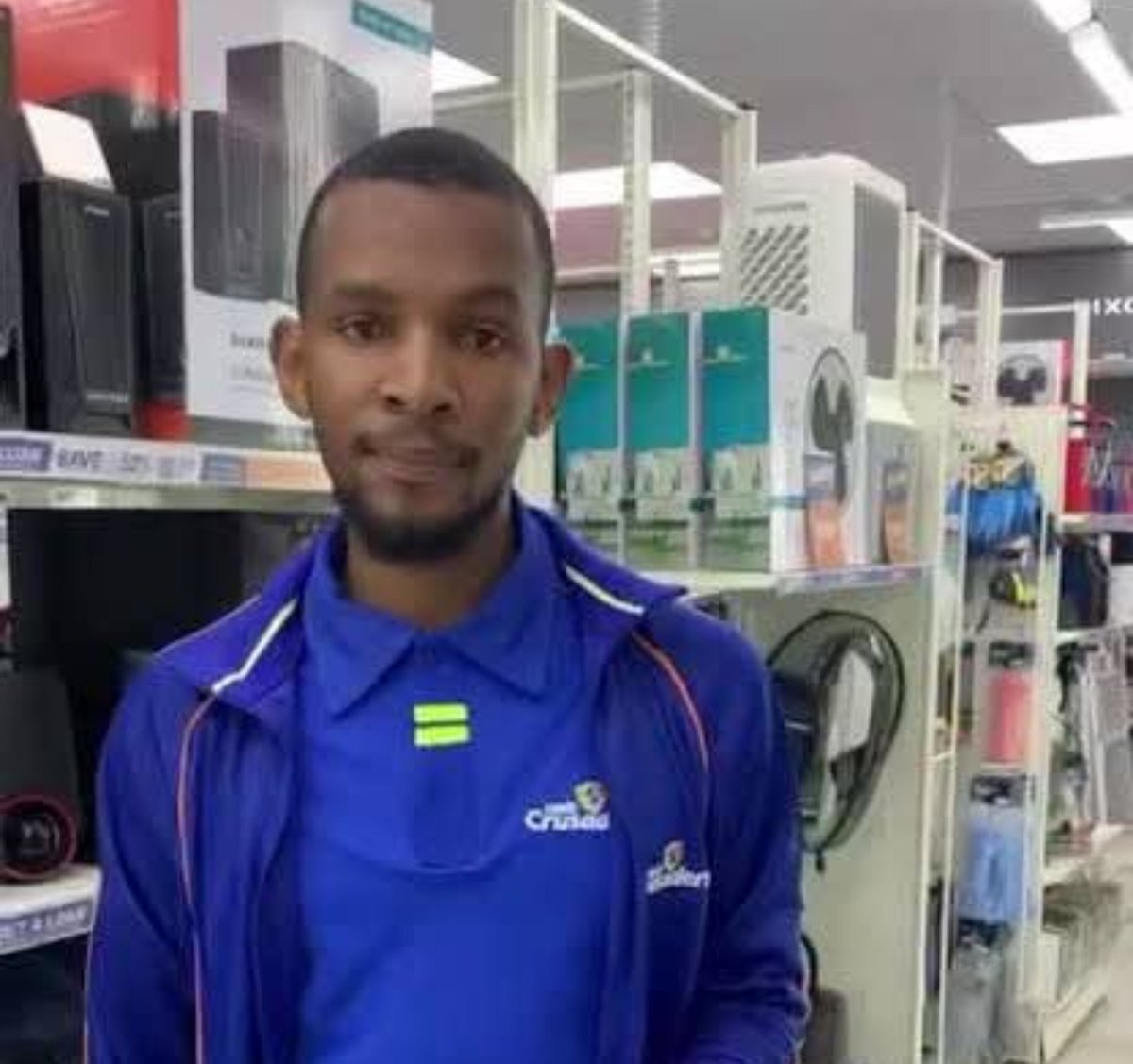 TheTruthPanther's tweet photo. Zimbabwean Delivery Driver Wanted After Allegedly Disappearing With Company Mini Truck Loaded With Furniture and Stock Worth More Than R155,000 

A Zimbabwean foreign national who was employed by a major pre-owned store Cash-Crusaders to deliver stock to another branch has allegedly disappeared with a company mini truck in Gauteng. The vehicle was reportedly loaded with furniture and other stock valued at more than R155,000, and the driver has not been located.

According to the information provided, the driver was assigned to transport furniture between the company's stores but allegedly failed to complete the delivery. The mini truck, together with its cargo, remains missing, and the driver is reportedly still on the run. No further details about the vehicle or the driver's identity were provided.

Cash-Crusaders has appealed to members of the public for assistance in locating both the driver and the missing truck. Anyone who sees the vehicle or has information about its whereabouts is urged to contact 066 398 1275 or report the matter to 012 542 7418.

The driver remains unaccounted for, and the truck carrying furniture and stock worth more than R155,000 has not been recovered. Cash-Crusaders is continuing its appeal for public assistance as efforts to trace the missing vehicle and driver continue.