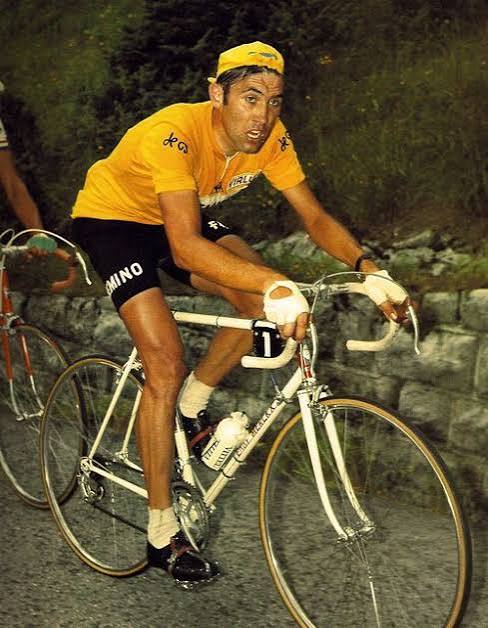 HistoryMattersX's tweet photo. 🇫🇷🇧🇪 Sunday #23July 1972: Belgian cyclist Eddy #Merckx made history by winning his 4th consecutive Tour de France in the 59th edition of "Le Tour".
🗓️ Saturday 1 July - Sunday 23 July 1972.
🏁 Total distance: 3.846 kilometers (20 stages).
🚵♂️ #TDF1972 #TourdeFrance1972 https://t.co/Qk1wSGlYia
