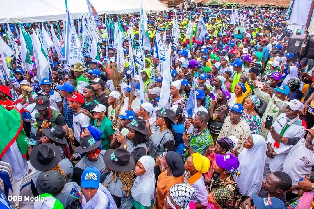 Osun_Apc001's tweet photo. Our campaign train swept through Ifelodun/Boripe/Odo Otin, where the massive turnout &amp; overwhelming support reaffirmed that the people are ready for a new Osun.

IBO has spoken with one voice they are set to elect Asiwaju Munirudeen Bola Oyebamiji (AMBO) as Governor on August 15. https://t.co/ScUYgAMnCo