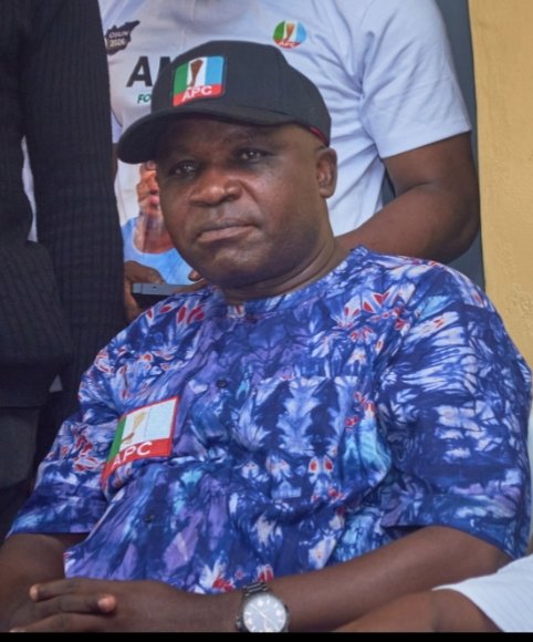 Osun_Apc001's tweet photo. Our campaign train swept through Ifelodun/Boripe/Odo Otin, where the massive turnout &amp; overwhelming support reaffirmed that the people are ready for a new Osun.

IBO has spoken with one voice they are set to elect Asiwaju Munirudeen Bola Oyebamiji (AMBO) as Governor on August 15. https://t.co/ScUYgAMnCo