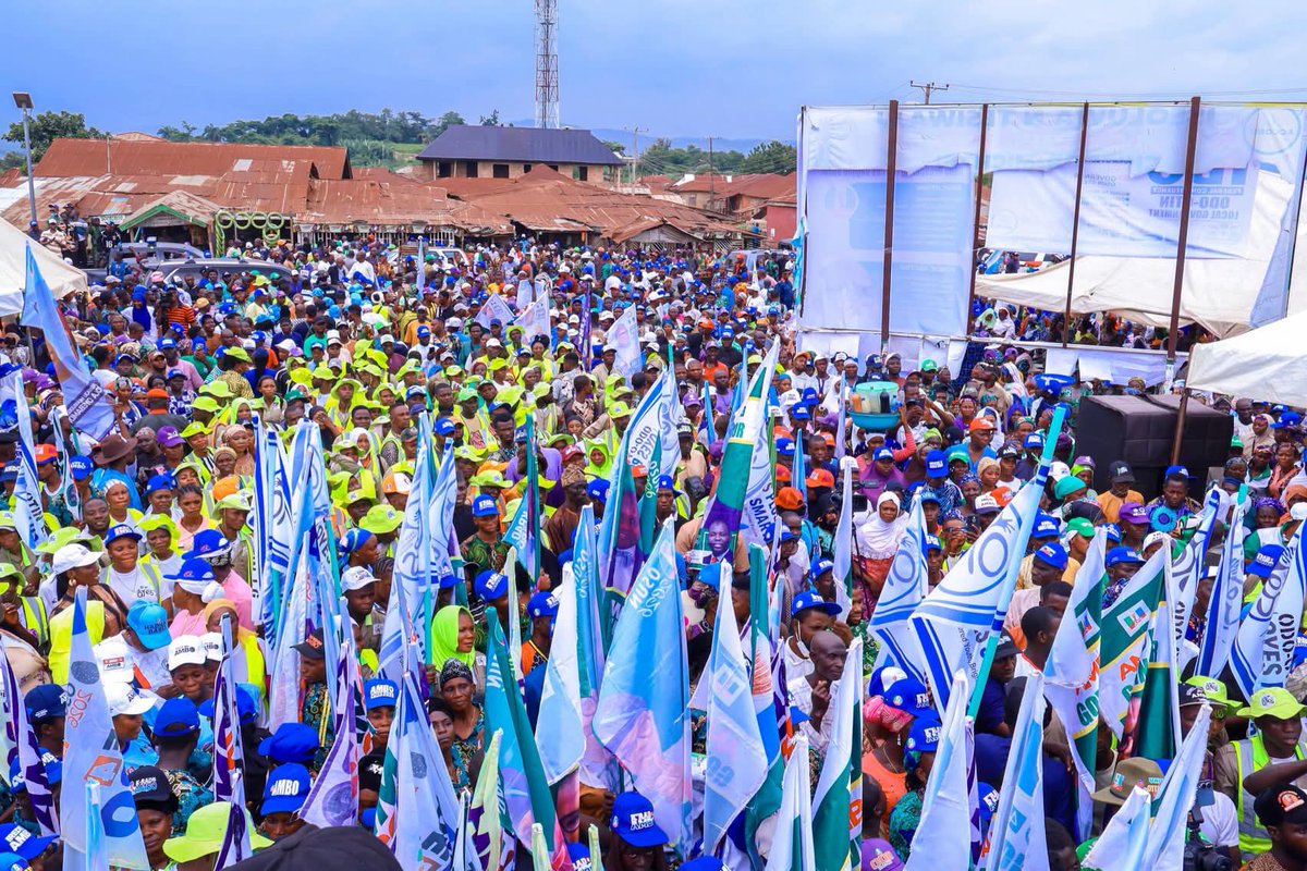 Osun_Apc001's tweet photo. Our campaign train swept through Ifelodun/Boripe/Odo Otin, where the massive turnout &amp; overwhelming support reaffirmed that the people are ready for a new Osun.

IBO has spoken with one voice they are set to elect Asiwaju Munirudeen Bola Oyebamiji (AMBO) as Governor on August 15. https://t.co/ScUYgAMnCo