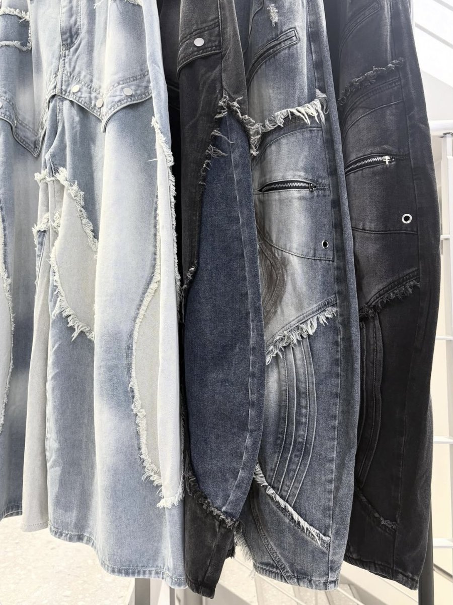 MAGICCINQ's tweet photo. « 26 HI-SUMMER DROP »

BFFL - Docking, fading, fringes, reconstruction denim
・Price : ¥9,790- (including tax)
・Size : M,L

詳細はこちら↓
 https://t.co/RPw0Qmrpuy https://t.co/rZWAEUlzcI