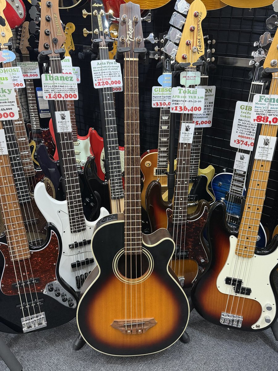aoegakki's tweet photo. ✨珍しい Takamine FB-15 が入荷しました‼️
なかなか市場でも見かけることの少ないレアモデルです!
現在、店頭展示に向けて丁寧に調整中🔧
気になる方はぜひお楽しみに!
#Takamine #FB15 #アコースティックベース #エレアコベース #中古楽器 #青江楽器 #MusicInnTOM https://t.co/O1tonGldq3