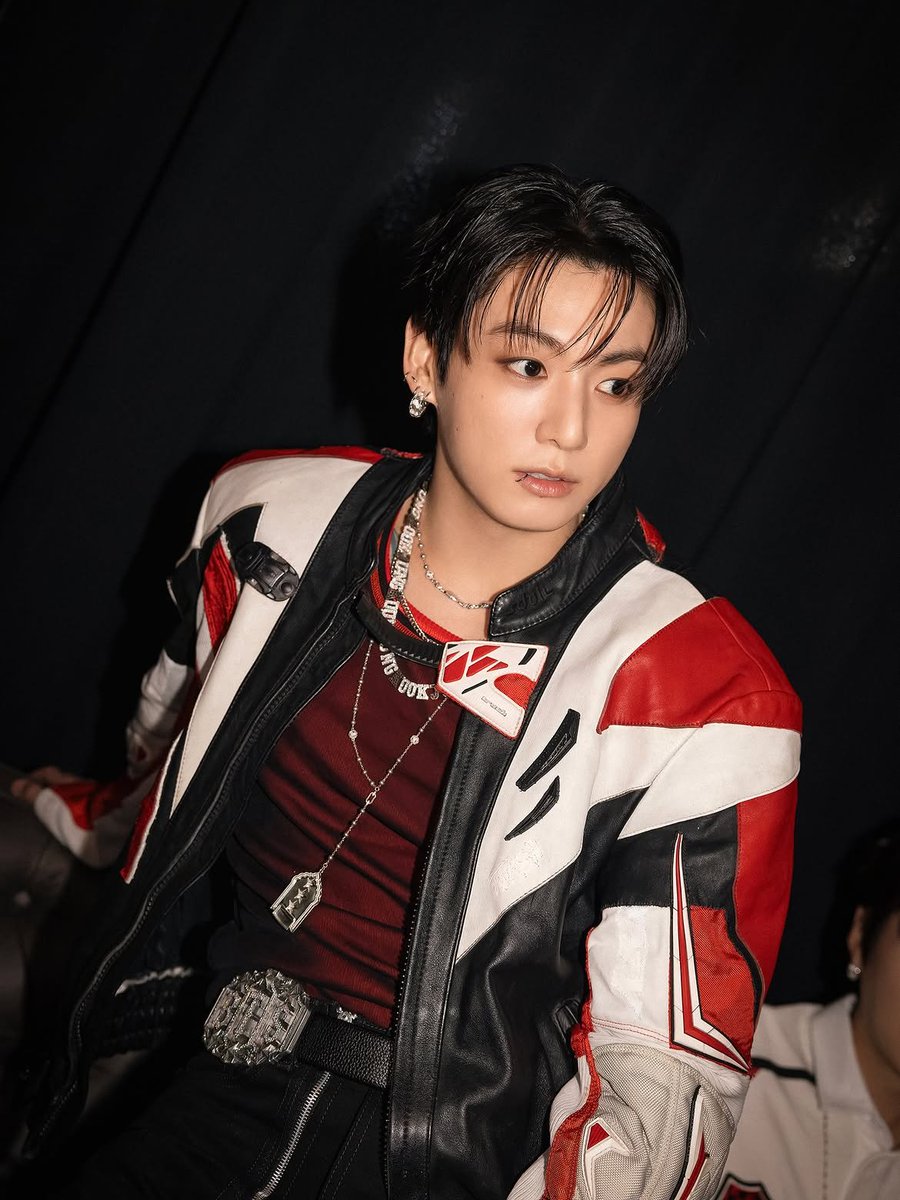 sodyna18's tweet photo. [ 📷 ] #BTS Ig Post (1/4) 

BTS FIFA World Cup 2026 Final Halftime Show

#방탄소년단 #BTS #FIFAWorldCup https://t.co/Oj416cFvQJ