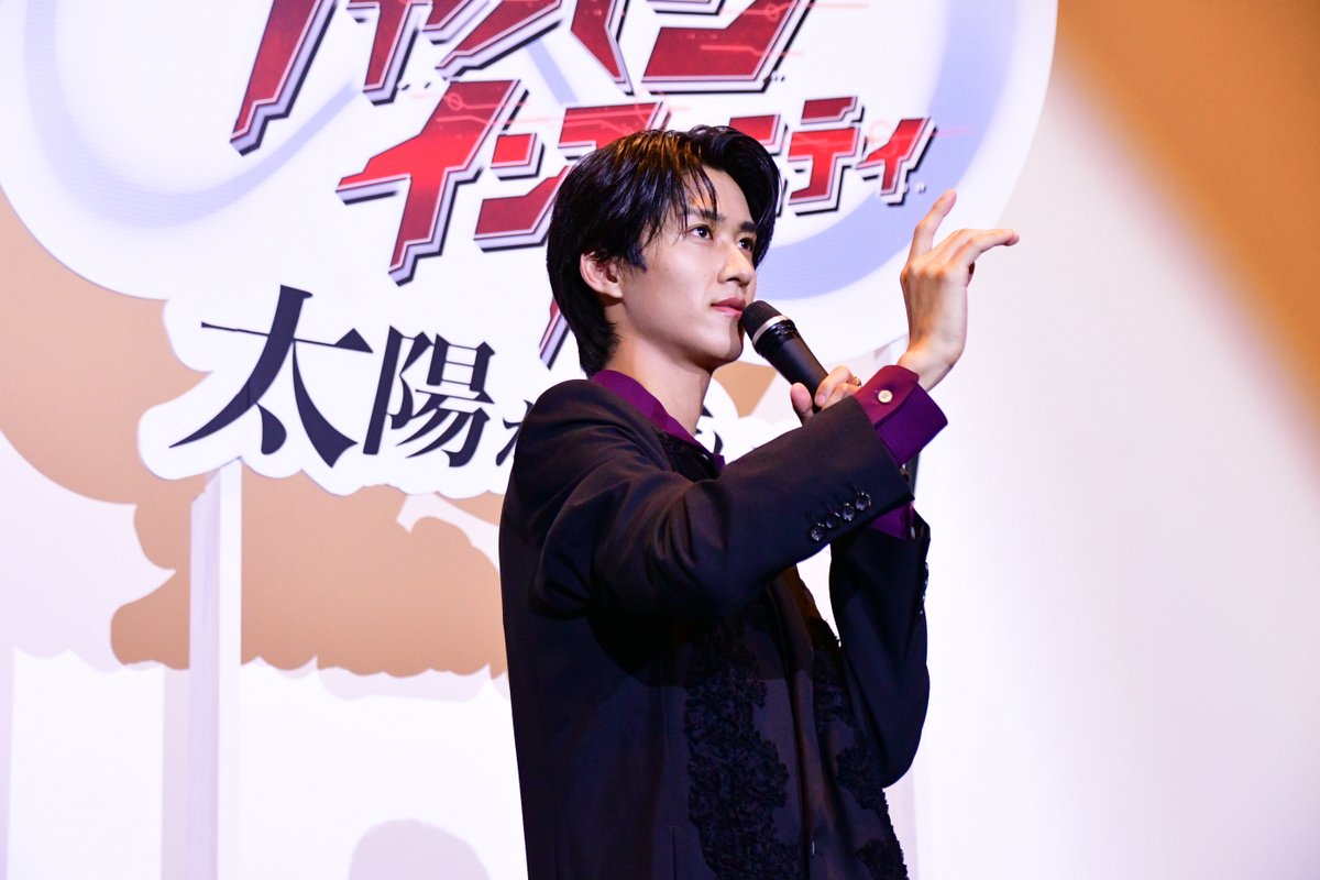 encountofficial's tweet photo. 【#ENCOUNT PHOTO】

M!LK曽野舜太、念願の『仮面ライダー』出演に感激

「夢みたいでした」・・・
変身シーンは「何回もドキドキ」💭💘

（記事を読む👇ソロカットあり📸）
■ https://t.co/en4G7DHGLB

#曽野舜太 #MILK #仮面ライダーゼッツ #超宇宙刑事ギャバンインフィニティ ＠toeiHERO_movie ＠ProjectRED_Toei ＠sonoshunta0503 @milk_info
