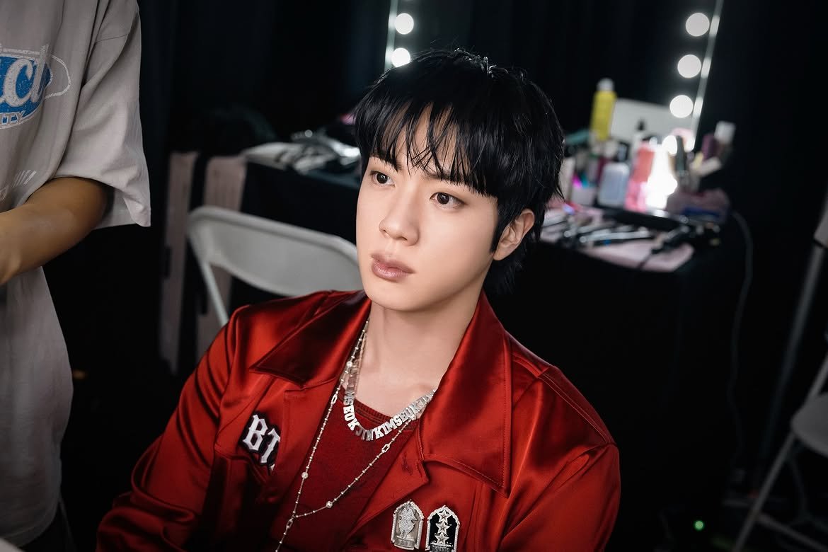 sodyna18's tweet photo. [ 📷 ] #BTS Ig Post (1/4) 

BTS FIFA World Cup 2026 Final Halftime Show

#방탄소년단 #BTS #FIFAWorldCup https://t.co/Oj416cFvQJ