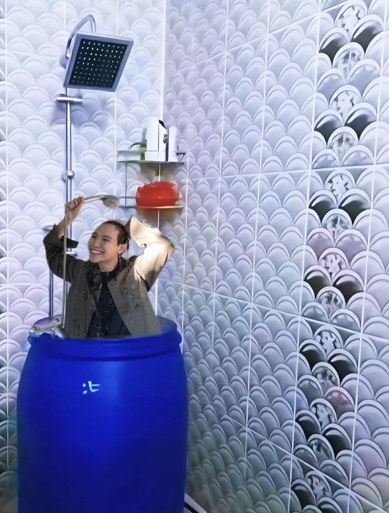 cyt0613's tweet photo. @jnnrrs Soak in a ten-liter bottle https://t.co/hWrFTtzDi2