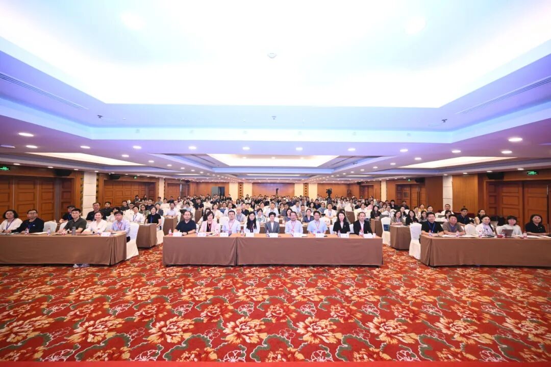 BUPT1955's tweet photo. Empowering education through #AI! 🤖🎓 From July 13-15, #BUPT hosted a national training for graduate mentors, focusing on AI-driven teaching. 100+ universities explored AI integration in education. Together, we're shaping the future of learning! 🌟📚 #Innovation https://t.co/hfsGtIP07E