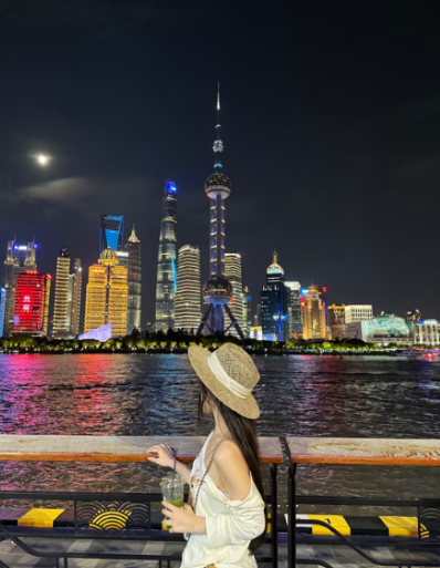 HanifahNissy's tweet photo. 有没有同感的，海事大学逛累了，#女大 你们发现没，#上海 想找个随叫随到的走肾
搭子，推特怎么搜同城，想找个附近的人直接开房？懂的扣1。我反正先抛个砖，蹲一个同款 https://t.co/qqmdMZ6HI2