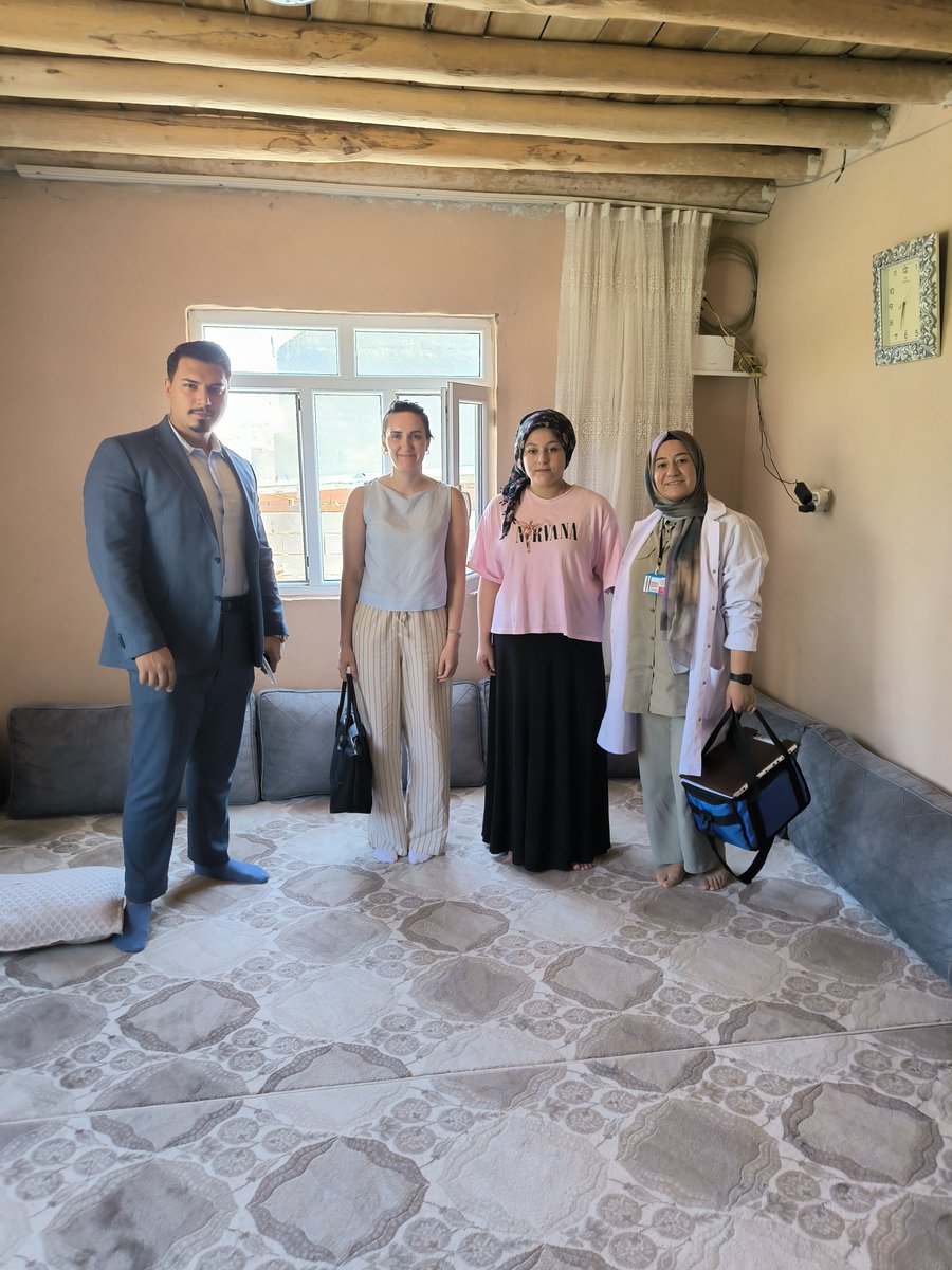Mazidagi_ism's tweet photo. Mazıdağı İlçe Sağlık Müdürü'nün katılımıyla Mazıdağı'na bağlı Derecik Mahallesi'nde lohusa ev ziyareti yapılıp gerekli bilgilendirmeler yapıldı.@mardinilsaglik @sbsggm @halksagligigm https://t.co/Khxvbs27oE