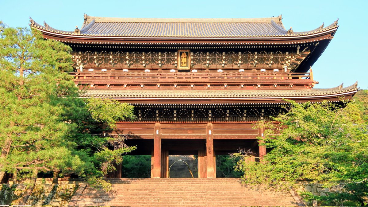 mutsuki14law's tweet photo. 本日は華頂山 知恩院さんの和順会館にて宿泊者の方々向けに綾傘鉾 お囃子披露の機会を頂いております。和順会館さんは祇園祭 綾傘鉾の宿泊プランを組んでくださっており、特別な祇園祭を過ごされたい方は来年も是非チェックしてください！
#綾傘鉾 #祇園祭 #祇園祭2026 https://t.co/9IEErxZR0n