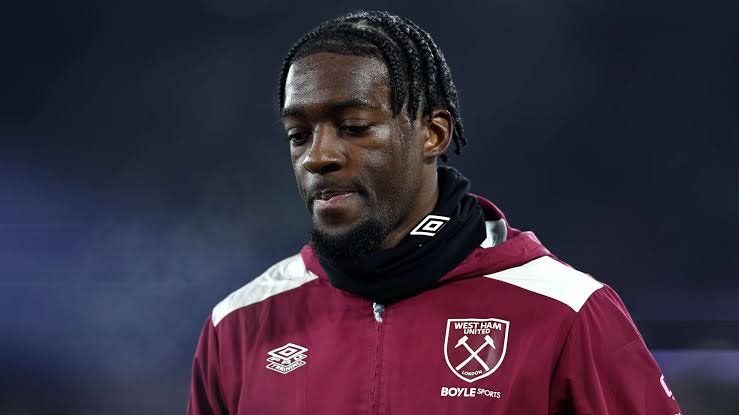 okiTwits's tweet photo. One of the topics of discussion with Crystal Palace over the last 24 to 48 hours has been Axel Disasi.

This deal has only been discussed between the two clubs but hasn't reached the player's side because Disasi is already exploring different options.

~ FabrizioRomano https://t.co/XJm6Mrtl6t