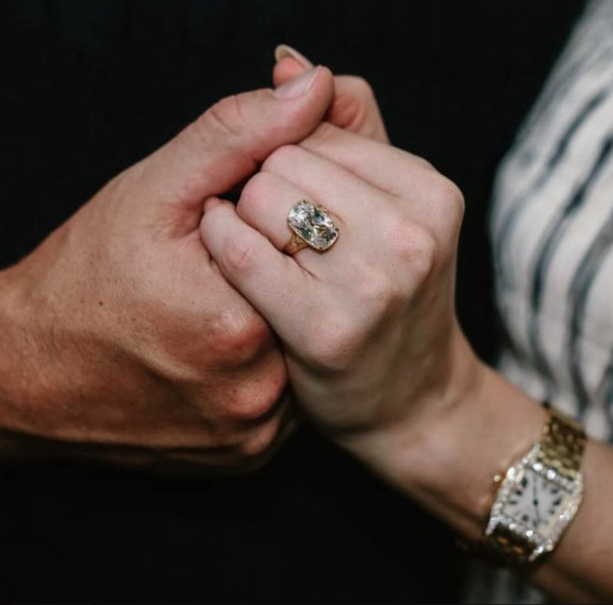 AboutMusicYT's tweet photo. One year ago today, Taylor Swift and Travis Kelce got engaged. https://t.co/asDOeCjCEM