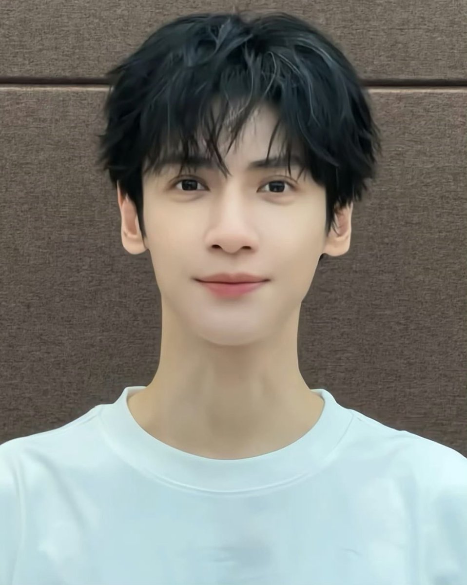 JeabNoo's tweet photo. So clean #หลัวหยุนซี #หลัวอวิ๋นซี #LuoYunxi #罗云熙 https://t.co/MPmjjgBwlk