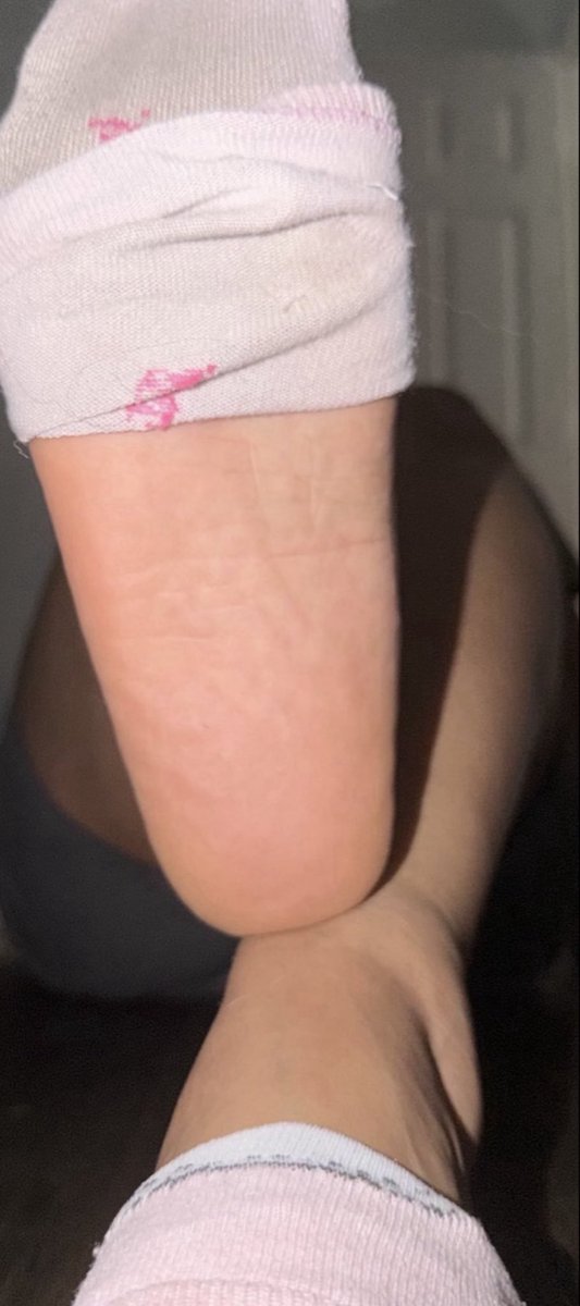 Elliebabyuc's tweet photo. Looking for buyers 😉 Looking for spicy content for cheap?
Dm on snap 💗
Snapchat - elliebabyxxox 
#sexy #sex #teenage #sexypics #buyers #snapchat #kinky #losers #doms #slaves #contentseller https://t.co/0eIWpk1wwQ