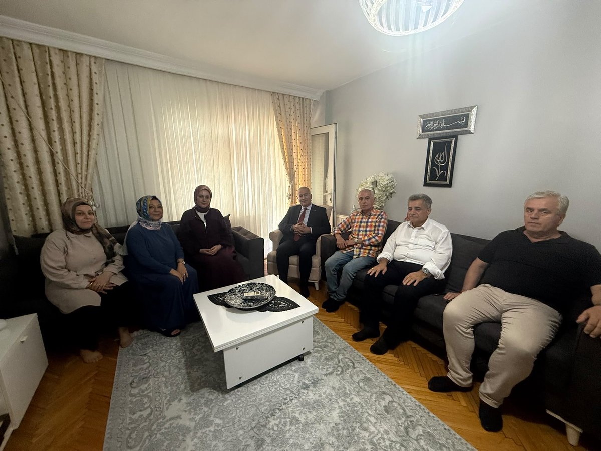 ismailerguness's tweet photo. Engelliler Koordinasyon Merkezi Başkanımız Sn. Figen Yoğurtçu’ya, ebediyete irtihal eden kıymetli kayınbiraderi dolayısıyla taziye ziyaretinde bulunduk.

Merhuma Allah’tan rahmet; ailesine ve yakınlarına sabır ve başsağlığı diliyorum. https://t.co/jtsbOp91mg