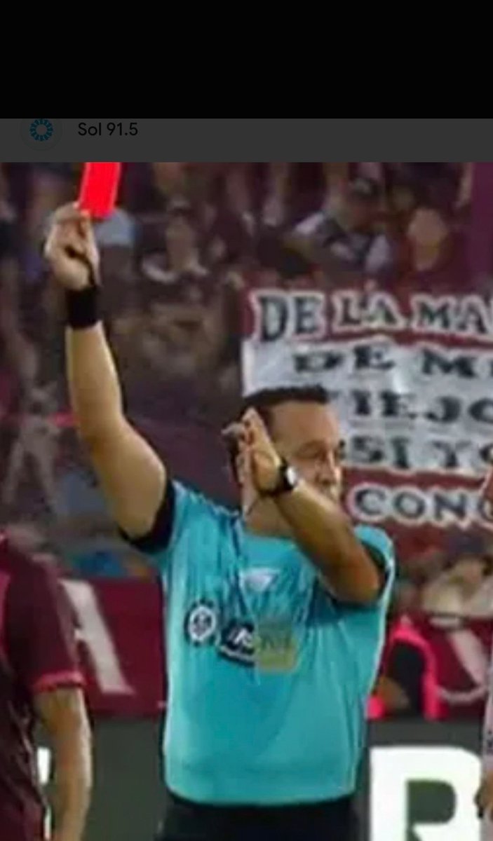 guillemr84's tweet photo. @newells_info74 A Coccaro le agarra tos.

Buzz en corto: https://t.co/AwJtXpi4hm