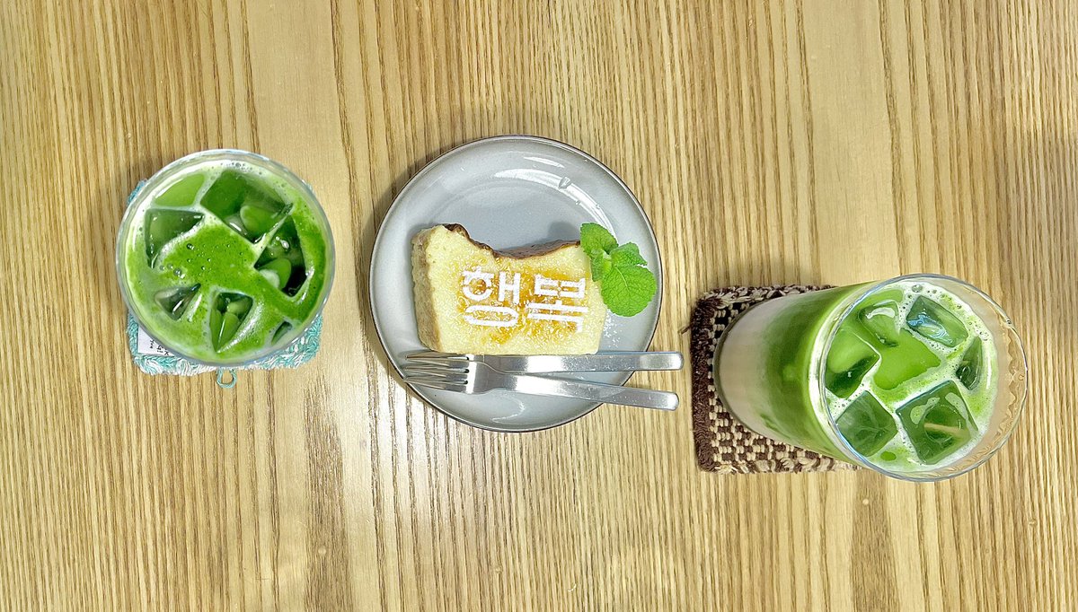 0kkinn's tweet photo. 너무너무 행복하고 행복이라는 말이 좋아서 헤더해듐... https://t.co/tevLvl2wxx