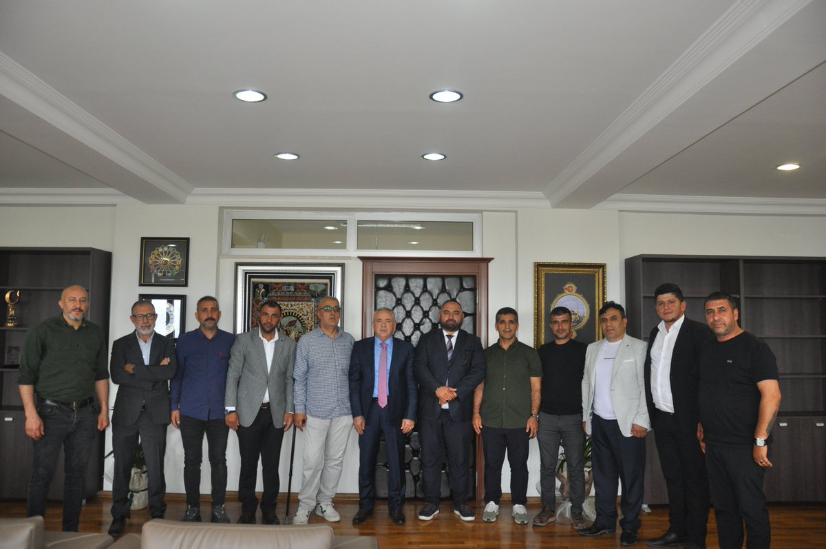 tcdilovasi's tweet photo. Dilovası Sivil Toplum Platformu Başkanı İsmail Sami ve Platform Yönetim Kurulu Üyeleri Kaymakamımız Resul Çelik'e hayırlı olsun ziyaretinde bulundu.

Kıymetli misafirlerimize nazik ziyaretlerinden dolayı teşekkür ederiz. https://t.co/Wt4IrdSTDl