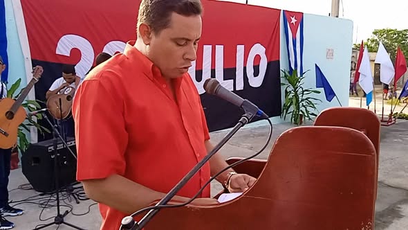 CNCTVGranma's tweet photo. Reafirman campechuelenses compromiso con el Partido y la Revolución Cubana.
Esta mañana jueves una representación del pueblo de Campechuela reafirmó su compromiso con el Partido Comunista de Cuba y con la defensa de la Revolución Cubana. https://t.co/kFK49G2270