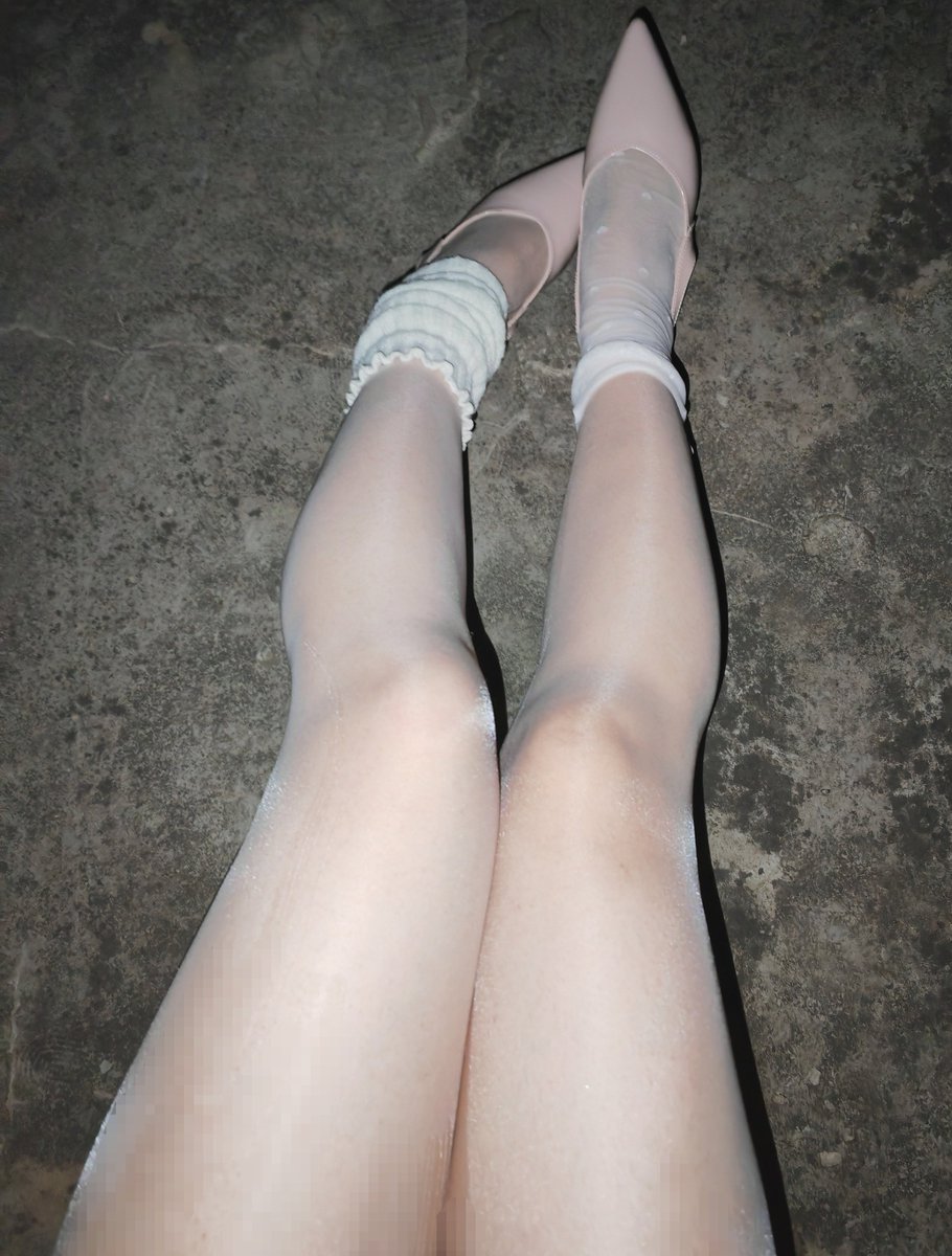 Nuzz006's tweet photo. 丝袜控 #露出 #女大 #母狗🥵 https://t.co/iWcS59i8R5