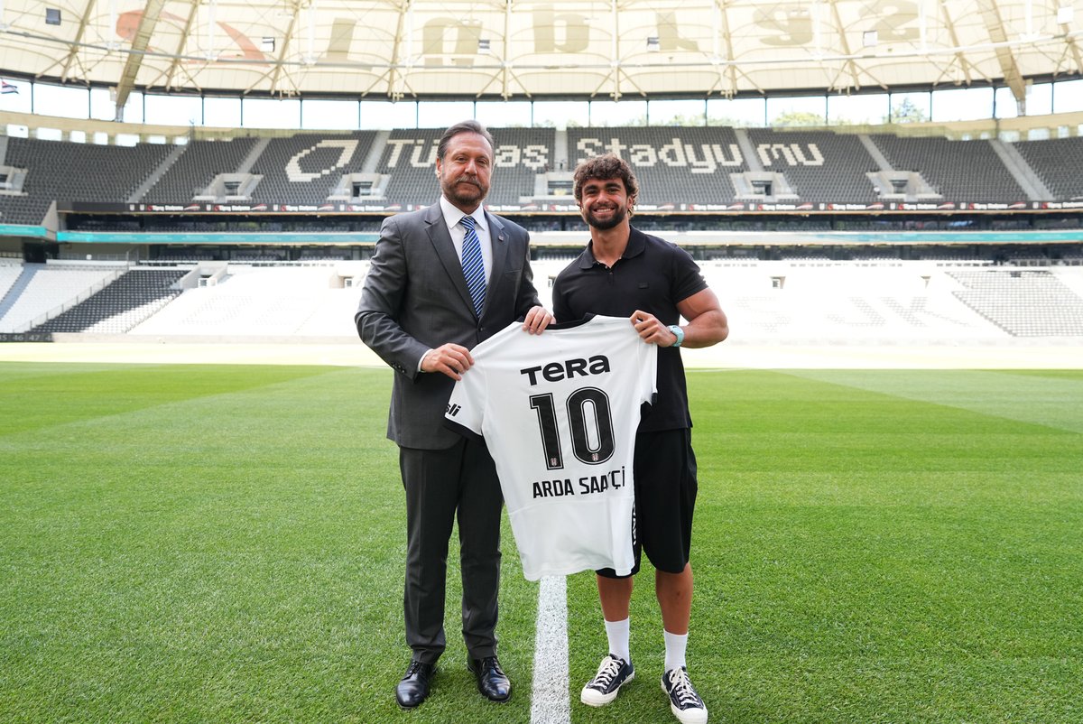 BesiktasJK's tweet photo. Ultra Maraton Koşucusu Arda Saatçi’den Kulübümüze Ziyaret

🔗 https://t.co/Gpefwe8MwV https://t.co/9U161aCmx2