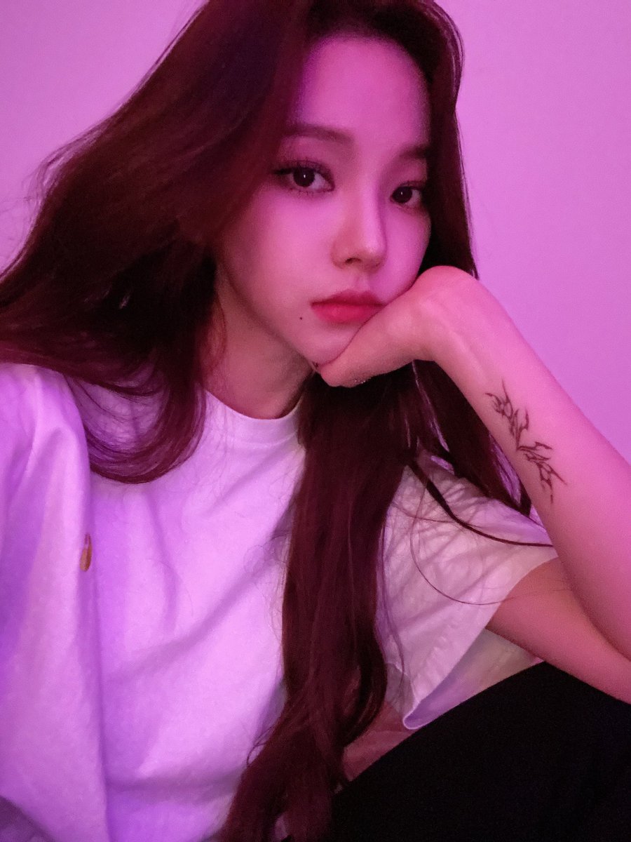 yjiminbluu's tweet photo. jimin when the night changes https://t.co/Twk3jRgP3T