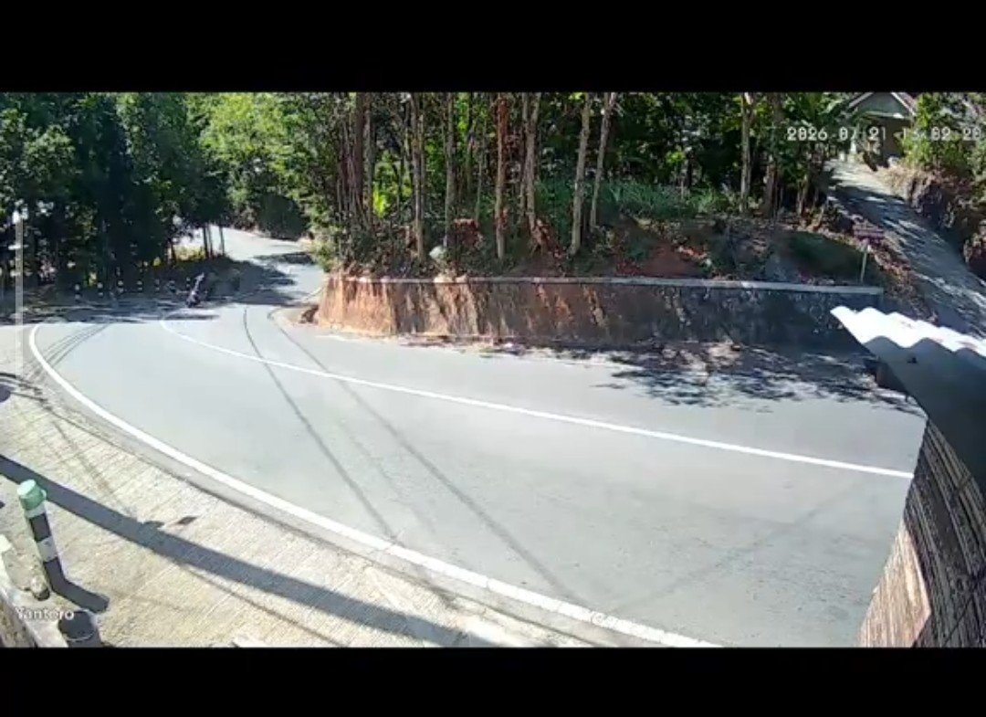 nshrl_u's tweet photo. @idextratime Suka banget pas di turunan chicane ini https://t.co/KWZLruvbih
