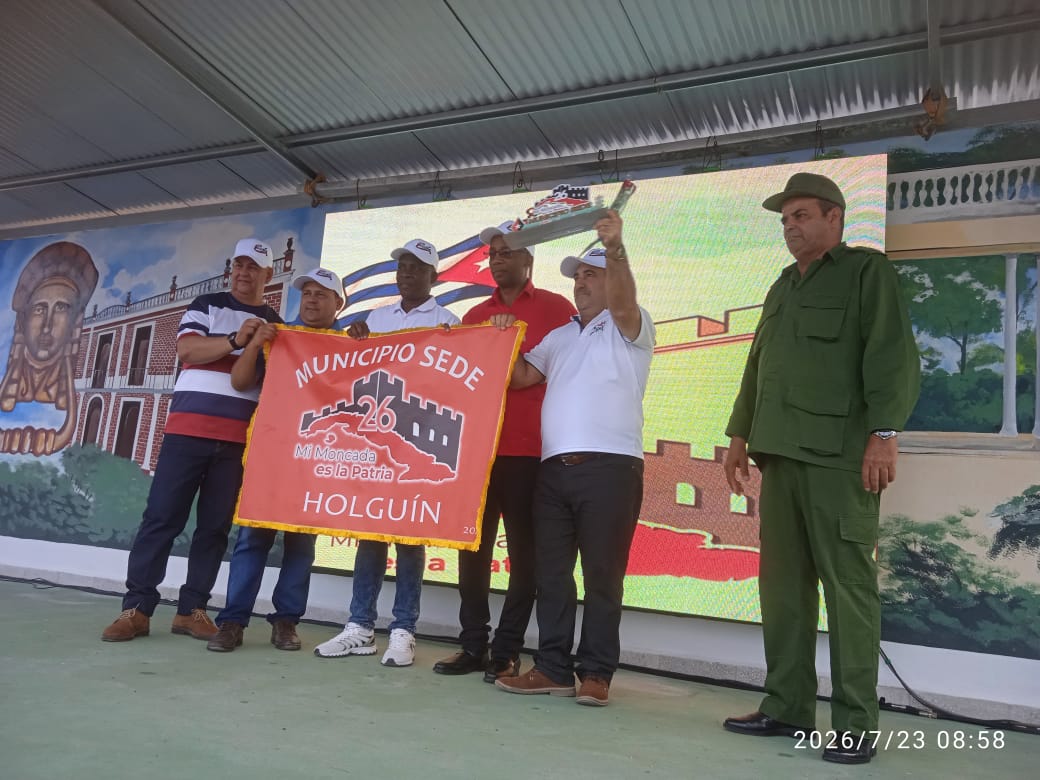DirEPHLG's tweet photo. En el acto provincial por el 26 de julio se reconoce a Holguín como municipio sede 
¡¡Felicidades Holguín!!
#HonorHolguinero
#MiMoncadaEsLaPatria https://t.co/1M6vKXU34v