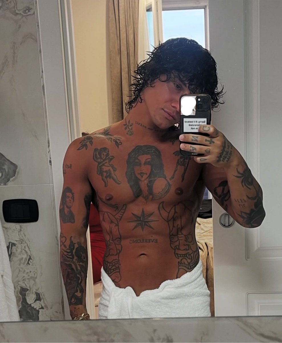 BLACKN_'s tweet photo. que les vacances commencent! 🤭 

Buongiorno a tutti https://t.co/TadVLLa9Jj