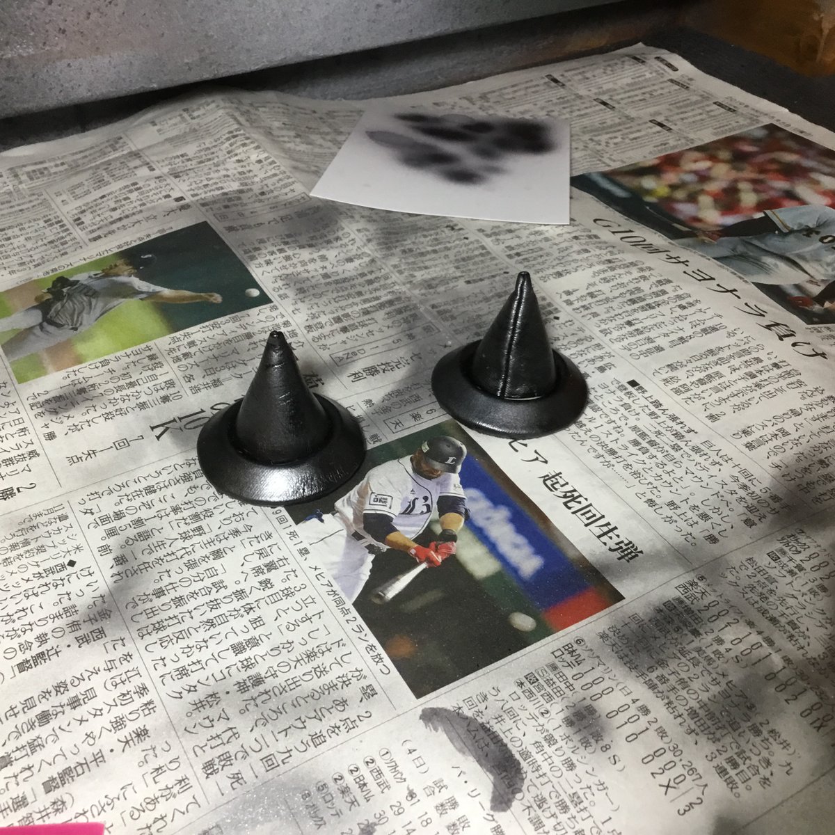 ferio2's tweet photo. 【強化外骨格零改修】衣装の微調整中です。
ヘソの固定位置修正、マフラー軸のアルミ棒が尖っていたので丸めて、手首のパーツは剥離防止のクリア塗装を追加しました。
１枚目📷：wataruさん（@wataru_nanodesu） https://t.co/9dAz7FSVJ0