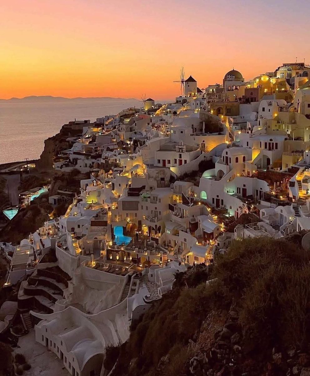 naturebeauty760's tweet photo. Oia, Santorini, Greece 🇬🇷 https://t.co/Wmnhu3Tpxr
