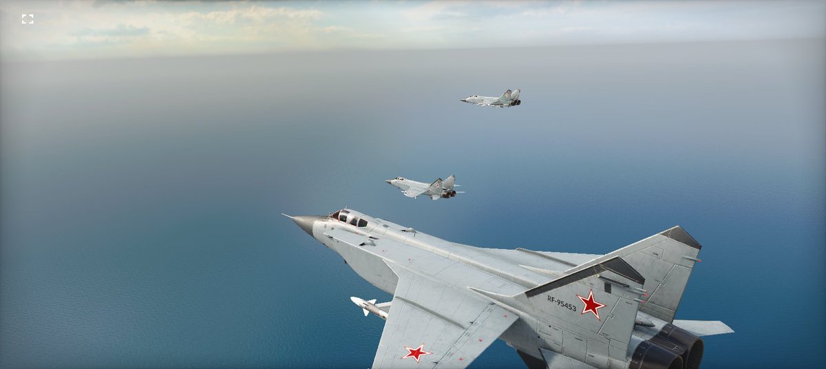IZUMO_Commander's tweet photo. Mig-31とF-14
#MWT https://t.co/HvTilNRLe6