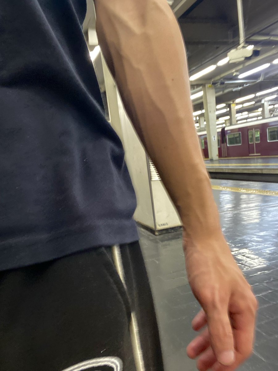 free_Evi's tweet photo. 最近、一日1食やから筋トレしてなくても絞れてる
#裏垢男子
#裏アカ女子と繋がりたい https://t.co/kTL9VSWRw2