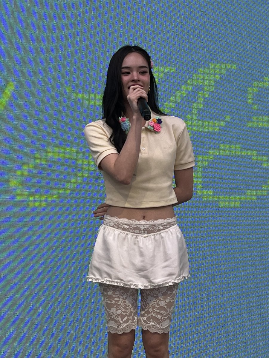 kitkat_ns's tweet photo. 14>>>3 ไปฟังกันน้า เพลงที่แอลลี่ตั้งใจแต่งเอง  @allynitibhon  #ally143 #AISSIAMxALLY 
#ALLYNITIBHON https://t.co/4byZPKkky8
